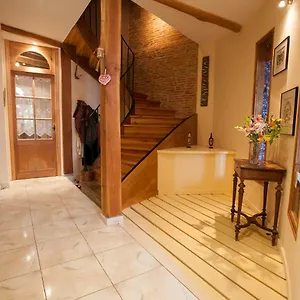 Au Coeur De Montastruc-la-conseillère - D'hôtes Couette-café